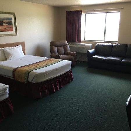 Cassville Four Seasons Inn & Suites Eksteriør billede