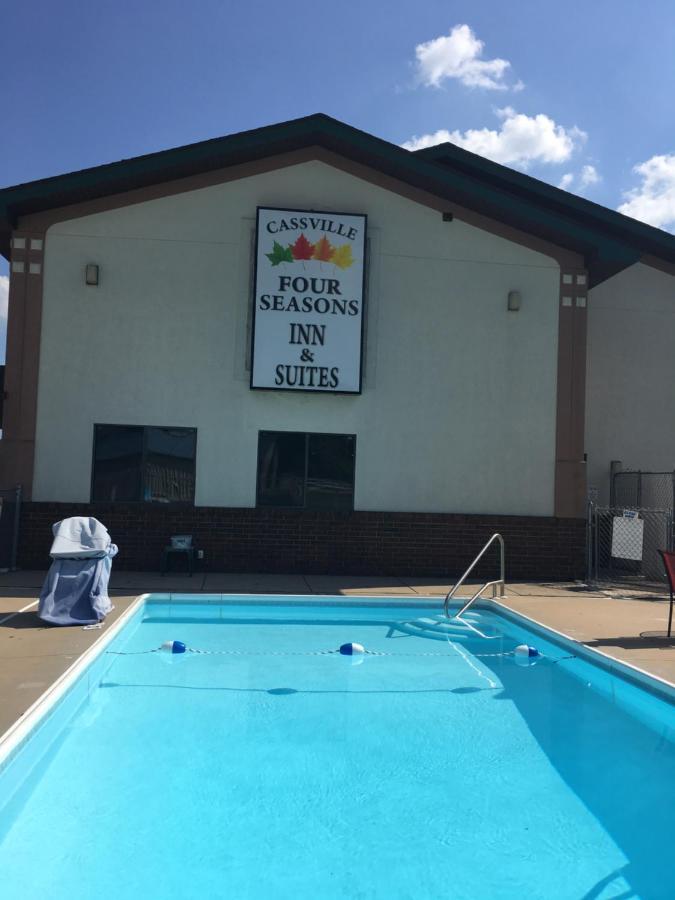 Cassville Four Seasons Inn & Suites Eksteriør billede